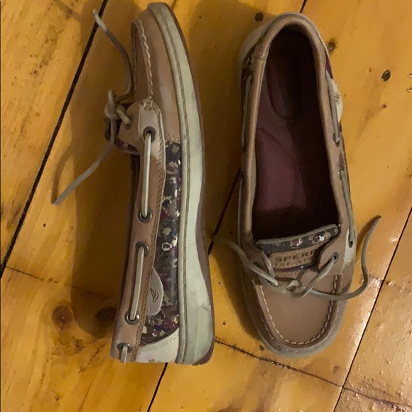 Sperry - Picture 2 of 3